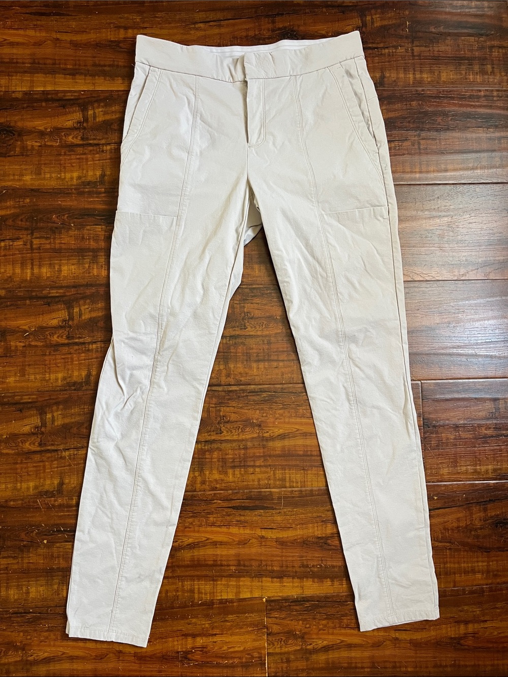 Athleta wander stash skinny Pant in Light gray